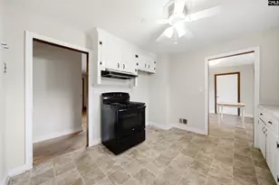 586 Rainbow Cir, West Columbia, SC 29170 - Photo 9