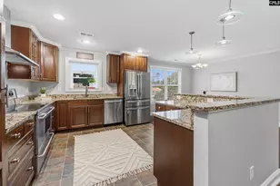 913 Riverview Dr, West Columbia, SC 29169 - Photo 13
