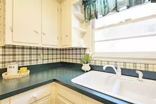 947 Laurie Ln, Columbia, SC 29205 - Photo 23