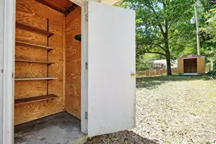 947 Laurie Ln, Columbia, SC 29205 - Photo 29