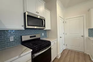 649 Honeydew Dr, West Columbia, SC 29170 - Photo 11