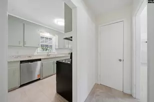 1162 McDonald Ave, West Columbia, SC 29172 - Photo 33