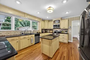 5703 Ravenwood Rd, Columbia, SC 29206 - Photo 15