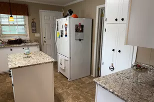 202 W Stevens Dr, Kershaw, SC 29067 - Photo 13