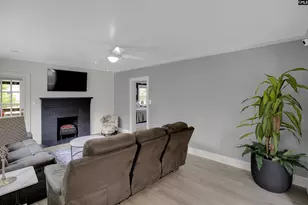 402 W Church St, Saluda, SC 29138 - Photo 7