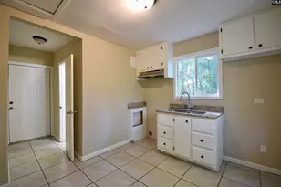 217 Sharpe Rd, Columbia, SC 29203 - Photo 9