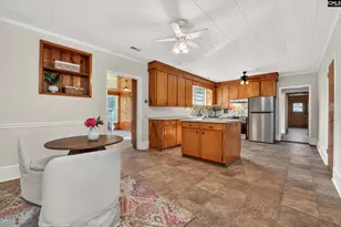 729 Magnolia St, Pelion, SC 29123 - Photo 9