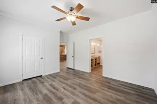 1605 S Lake Dr, Lexington, SC 29073 - Photo 17