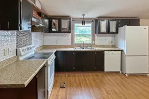 132 Heather Ridge Dr, Gaston, SC 29053 - Photo 3