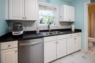 912 Suber St, Columbia, SC 29205 - Photo 9