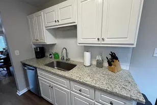 8 Hampton Oaks Pl, Columbia, SC 29212 - Photo 3