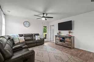 1050 McKittrick Dr, Lugoff, SC 29078 - Photo 9
