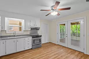 168 Parkwood Dr, West Columbia, SC 29170 - Photo 9