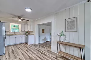 2301 Laurie St, Cayce, SC 29033 - Photo 11