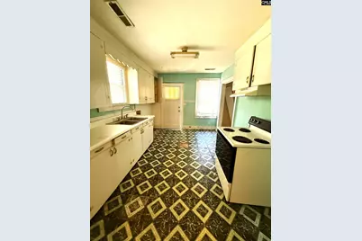 425 E Charlotte Avenue, Sumter, SC 29150 - Photo 9