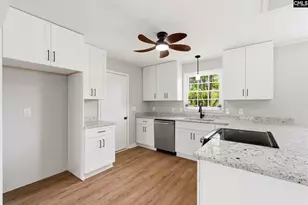 124 Casbel Ct, Hopkins, SC 29061 - Photo 9