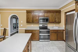 1053 Tarrytown Ln, West Columbia, SC 29170 - Photo 11