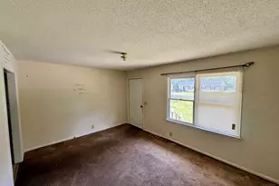 418 Magnolia Dr, Bishopville, SC 29010 - Photo 5