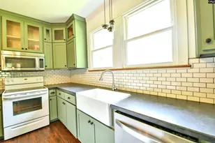1721 Harrington St, Newberry, SC 29108 - Photo 5