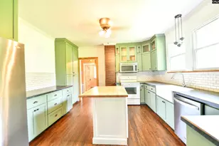 1721 Harrington St, Newberry, SC 29108 - Photo 15