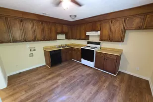134 Calvin Ct B, West Columbia, SC 29170 - Photo 5