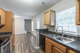 29 Wild Iris Ct, Columbia, SC 29209 - Photo 11