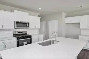2025 Grovefield Dr, Hopkins, SC 29061 - Photo 5