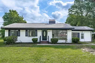 832 Highland Grove Ave, Orangeburg, SC 29115 - Photo 1