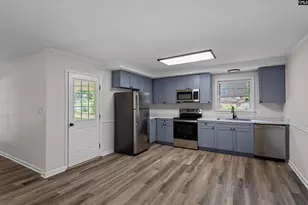 132 Fairlawn Ct, Columbia, SC 29203 - Photo 9