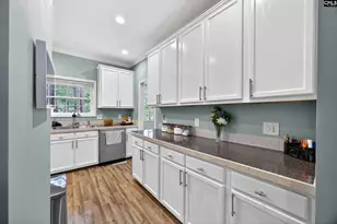 213 Lakeview Rd, Eastover, SC 29044 - Photo 9