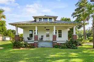 626 E Hampton St, Olanta, SC 29114 - Photo 1