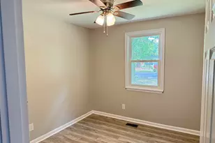714 Henry St, Eastover, SC 29044 - Photo 9