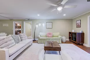 1825 St Julian Pl 8-B, Columbia, SC 29204 - Photo 3
