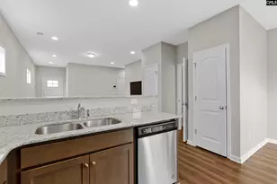 346 Gum Swamp Trl, West Columbia, SC 29169 - Photo 3