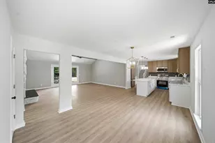 200 Timber Ridge Dr, West Columbia, SC 29169 - Photo 5