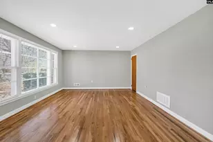 1813 Fairlawn Cir, Cayce, SC 29033 - Photo 5