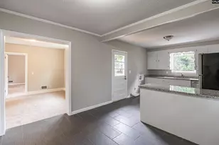 1927 Melissa Ln, Columbia, SC 29210 - Photo 9