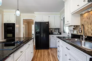 1118 Henry Curtis St, Columbia, SC 29209 - Photo 9