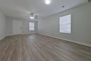 945 Schofield Ln, Columbia, SC 29229 - Photo 3