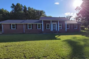 585 Rosemont Dr, Orangeburg, SC 29115 - Photo 1