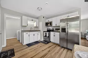 3825 Monroe St, Columbia, SC 29205 - Photo 9