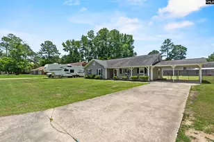 1304 Fairlawn Dr, Sumter, SC 29154 - Photo 3