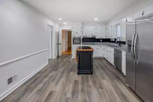 8704 Gnadenhunt Rd, Columbia, SC 29209 - Photo 15