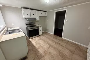 1207 Hampton, Orangeburg, SC 29115 - Photo 13