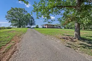 2640 Mt Willing Rd, Saluda, SC 29138 - Photo 3