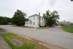 1015 Boundary St, Newberry, SC 29108 - Photo 3