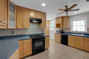 824 Fairwood Dr, Columbia, SC 29209 - Photo 21