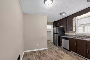 7821 Folly Ct, Columbia, SC 29209 - Photo 9