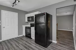 101 Saskatoon Dr, Hopkins, SC 29061 - Photo 9