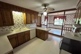 249 Tudor Rd, Columbia, SC 29210 - Photo 11
